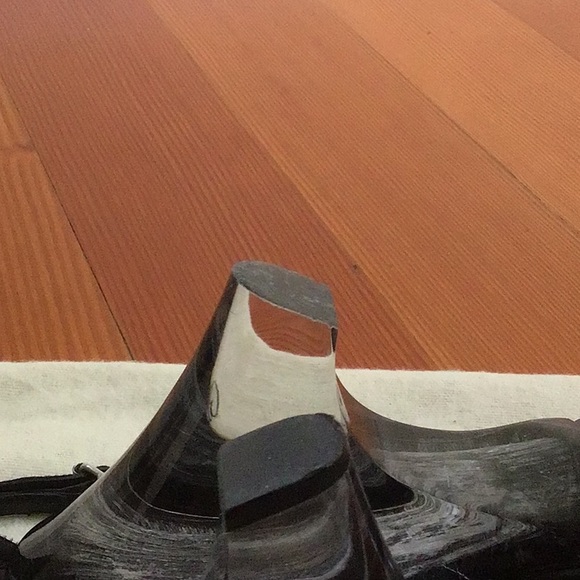 Giorgio Armani black sling back w/lucite heel - Picture 6 of 7